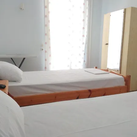 Ξενοδοχείο με διαμερίσματα House 3*