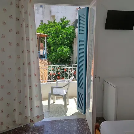 House 3* ルトラ・エディプソス